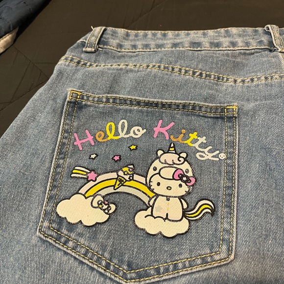 Hello kitty jeans - Picture 5 of 6